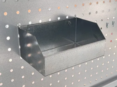 Inhangbakje voor perfo achterwand in stellingkast .jpg