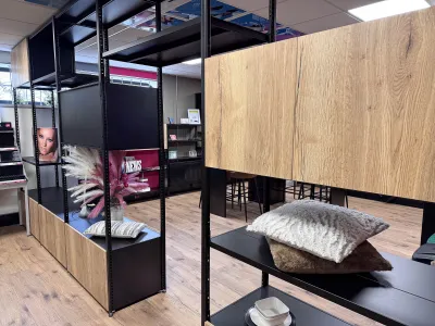 Ruimte optimaal benutten met een stellingkast als roomdivider